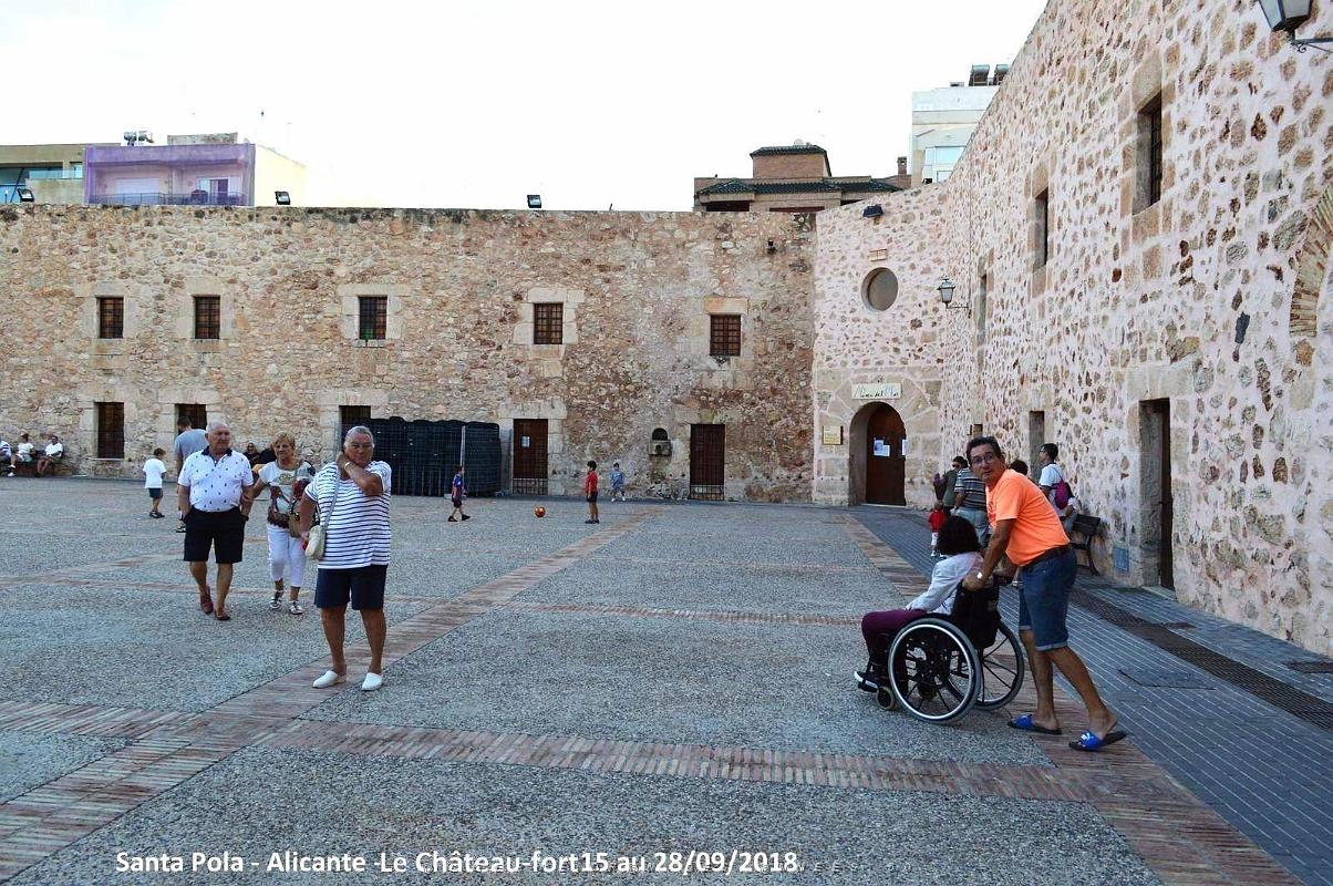 23 SANTA POLA CHATEAU FORT ET PLACE GLORIETA (41).JPG